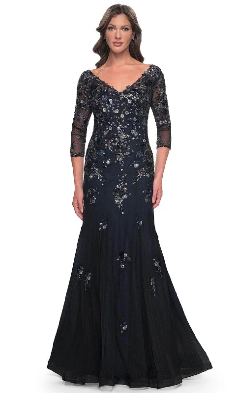 Short skirt design La Femme 30860 - Lace Applique Mermaid Prom Gown