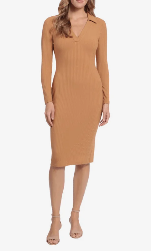 Noble Temperament London Times T6052M - Collared V-Neck Fitted Formal Dress