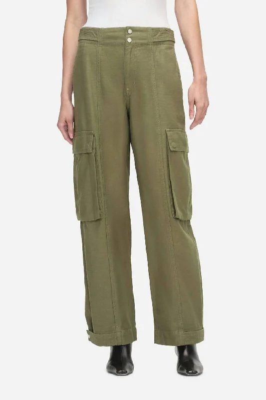 Wide Leg Cargo Jeans In Poblano